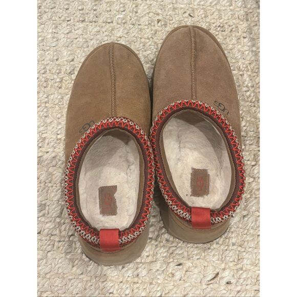 EUC Ugg Tazz II platform Women’s 7, $150 - Picture 6 of 8